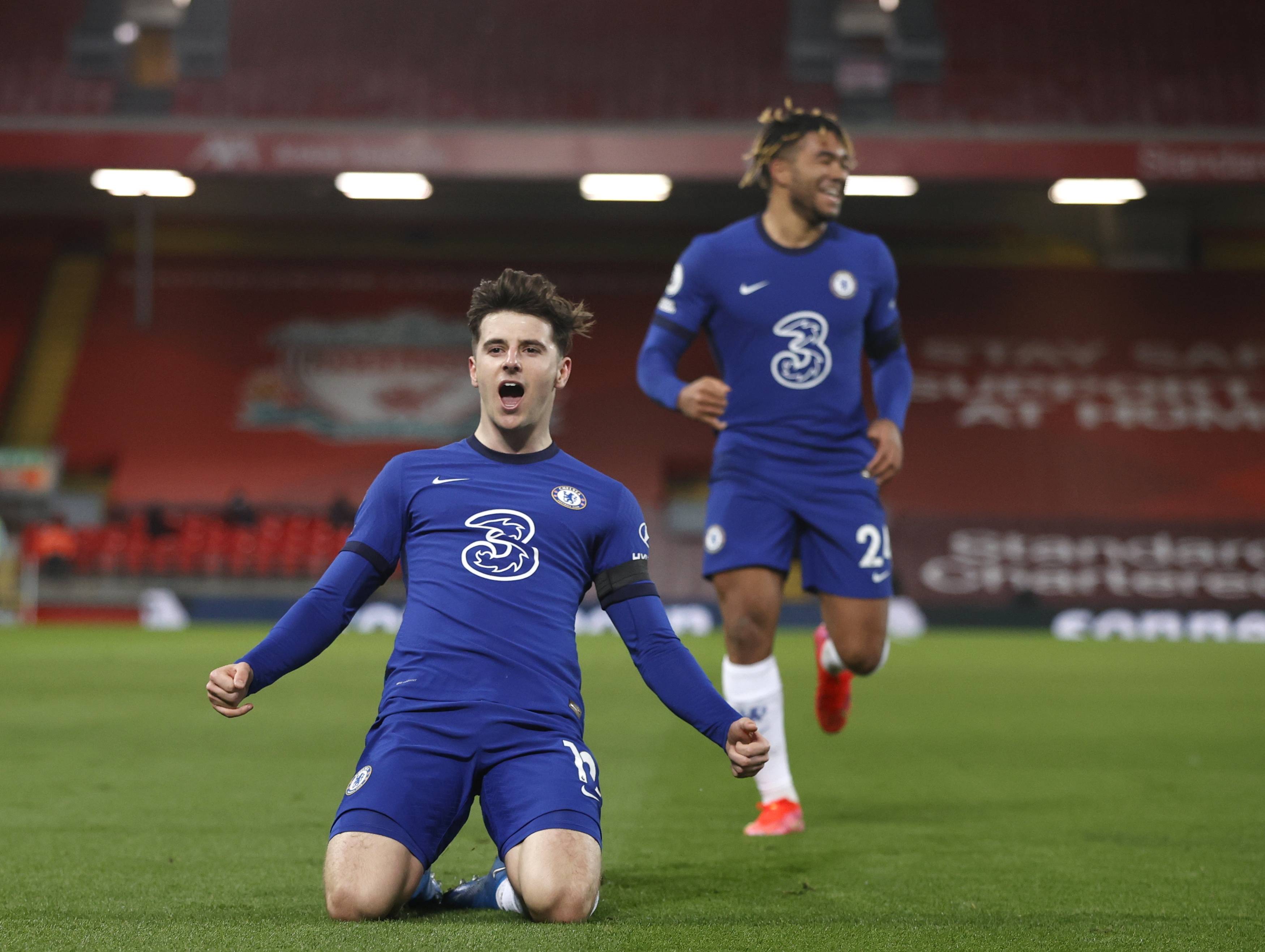 成为球队继 成为球队继