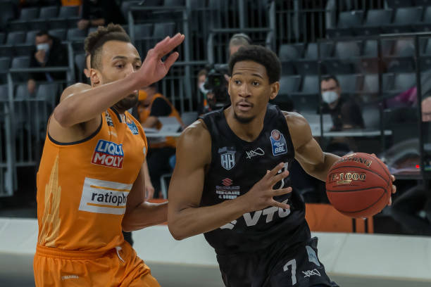 也会被媒体 也会被媒体